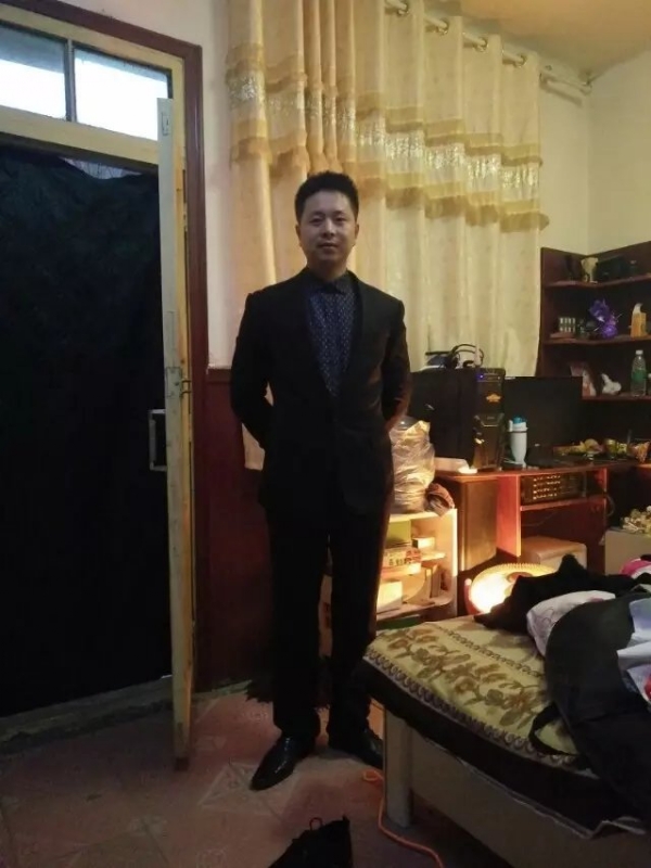 亮亮的第一张照片--东山交友网