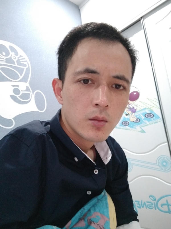 容晨的第一张照片--东山交友网