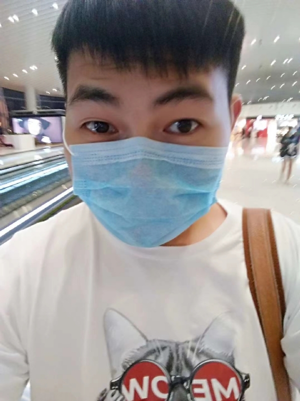 咔咔一顿的第一张照片--东山交友网