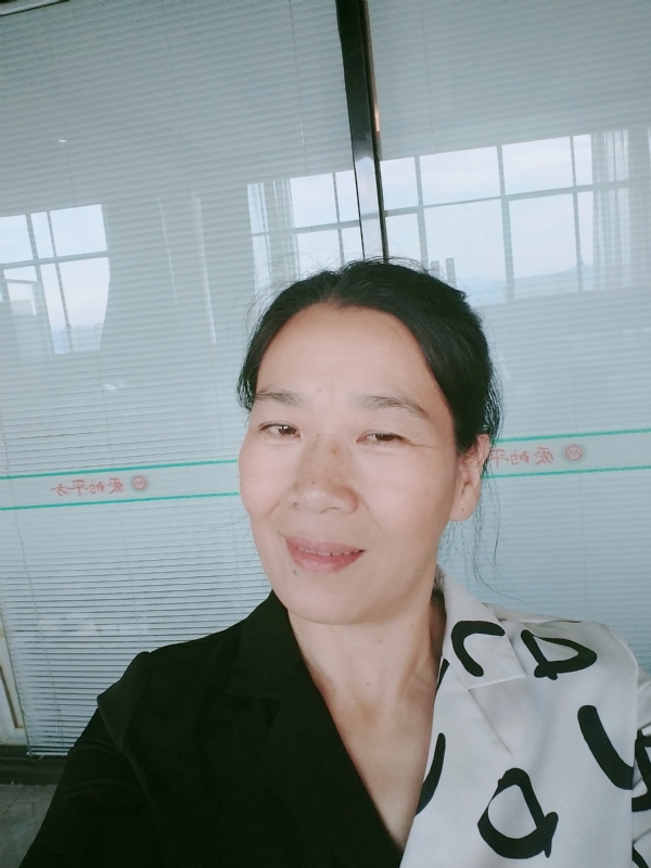 易莲的第一张照片--东山交友网