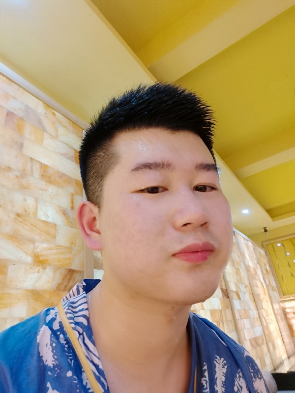 六月与阿十二的第一张照片--东山交友网