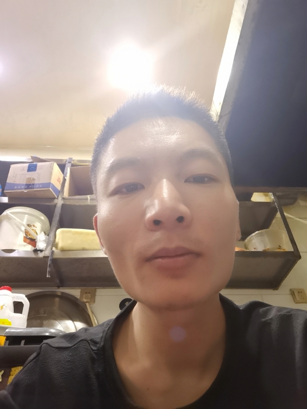 邹先生的第二张照片--东山交友网
