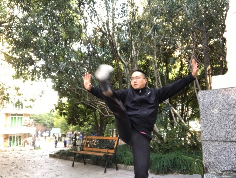 自故深情好受伤的第三张照片--东山交友网