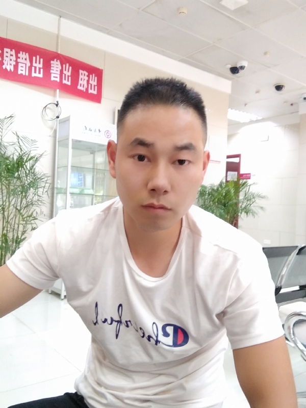 小少的第一张照片--东山交友网