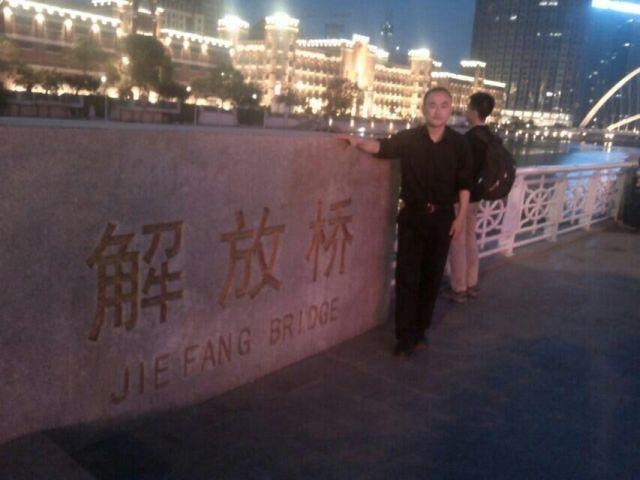 海阔天空的第一张照片--东山交友网