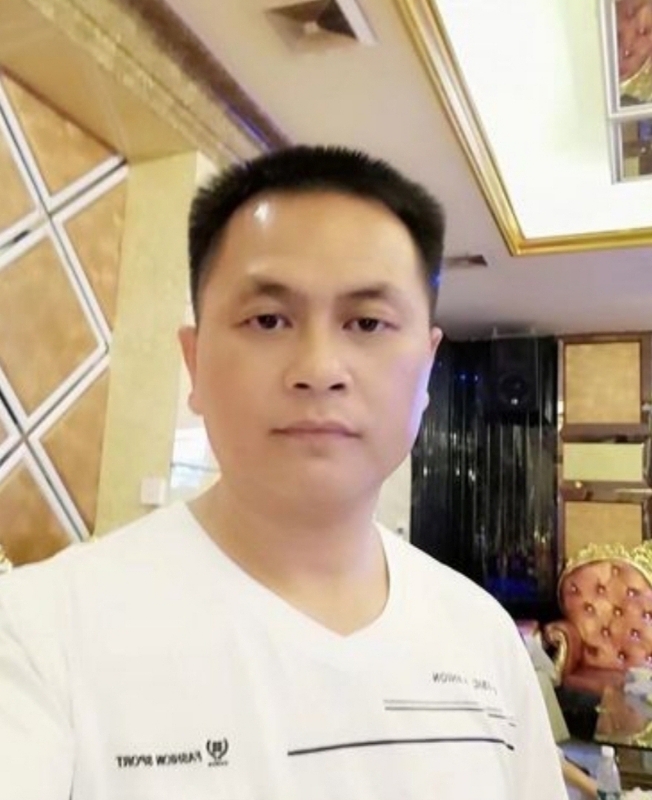 小梁的第一张照片--东山交友网