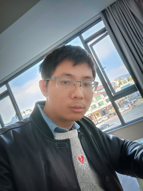 也许只是缺少一个拥抱的第二张照片--东山交友网