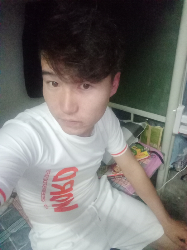 再回首的第一张照片--东山交友网