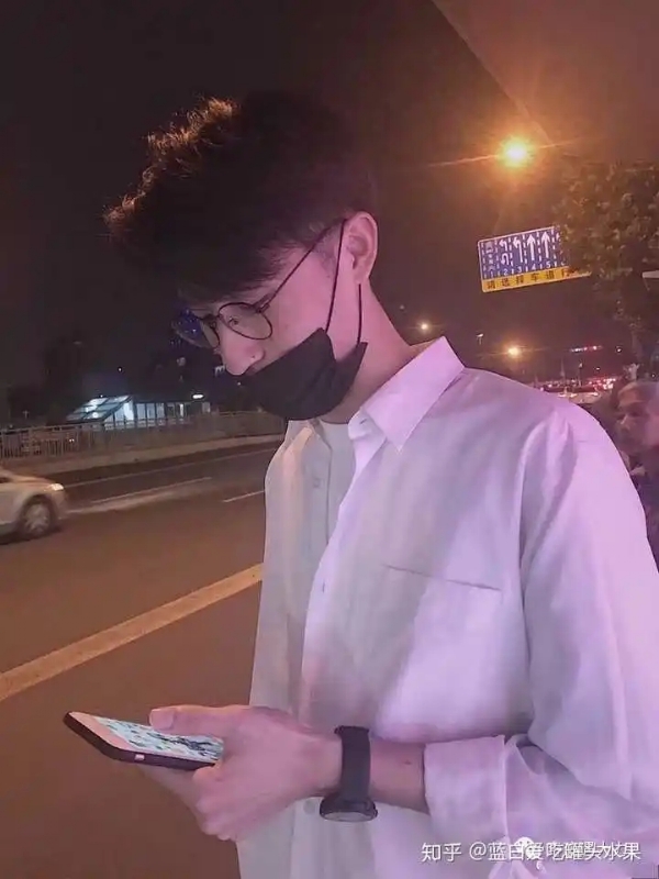 情圣的第一张照片--东山交友网