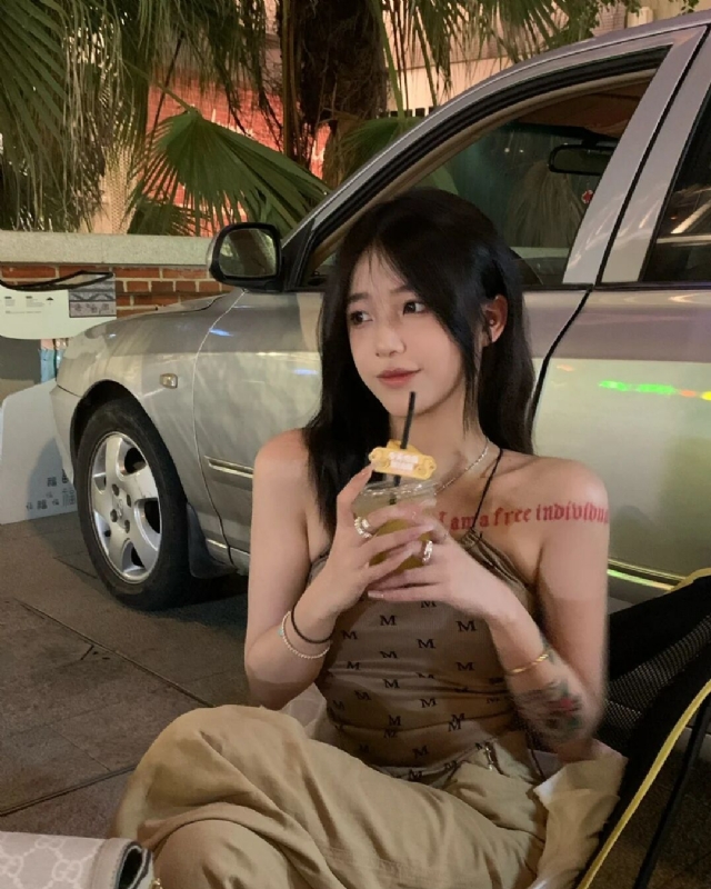 娜娜的第一张照片--东山交友网