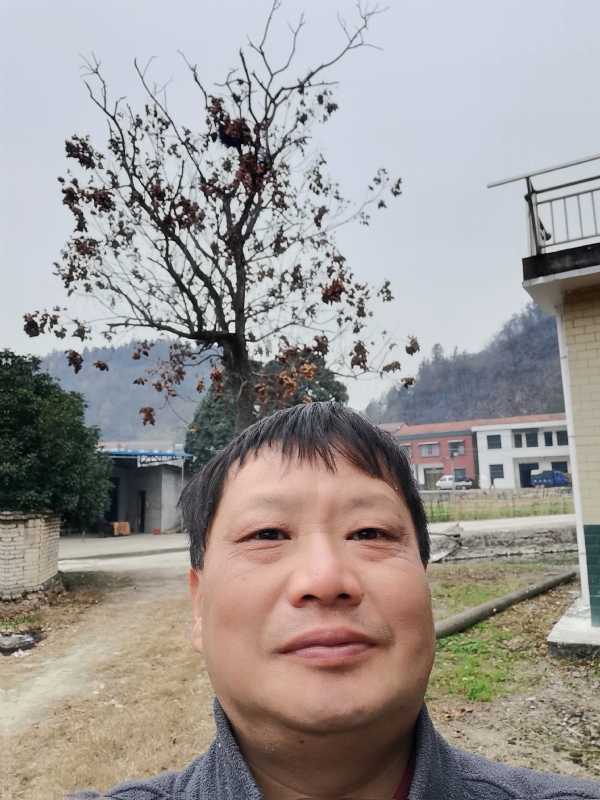 苏众青春冲浪的第一张照片--东山交友网