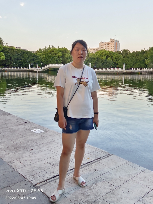幸福触手可及的第一张照片--东山交友网