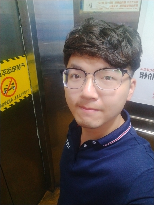 H先生的第二张照片--东山交友网