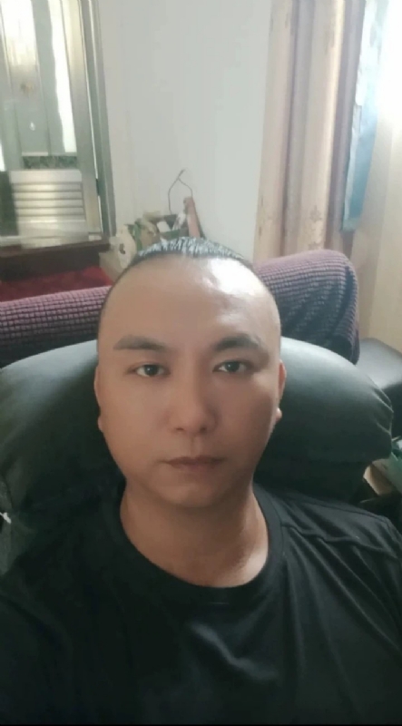 施逸森的第一张照片--东山交友网