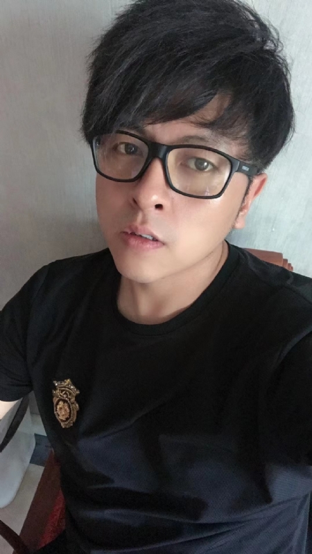 爱你永远不容易的第一张照片--东山交友网