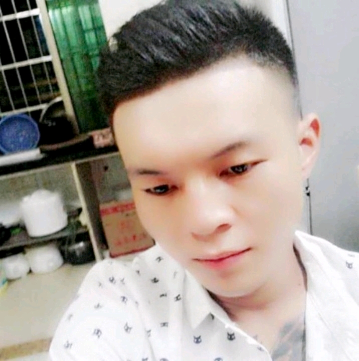 子龙的第一张照片--东山交友网