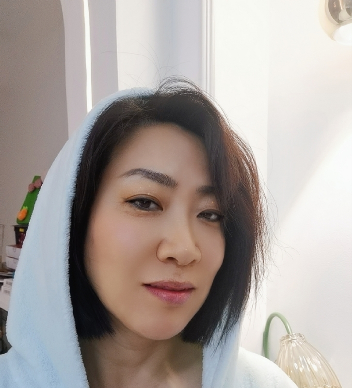 火玫瑰的第一张照片--东山交友网