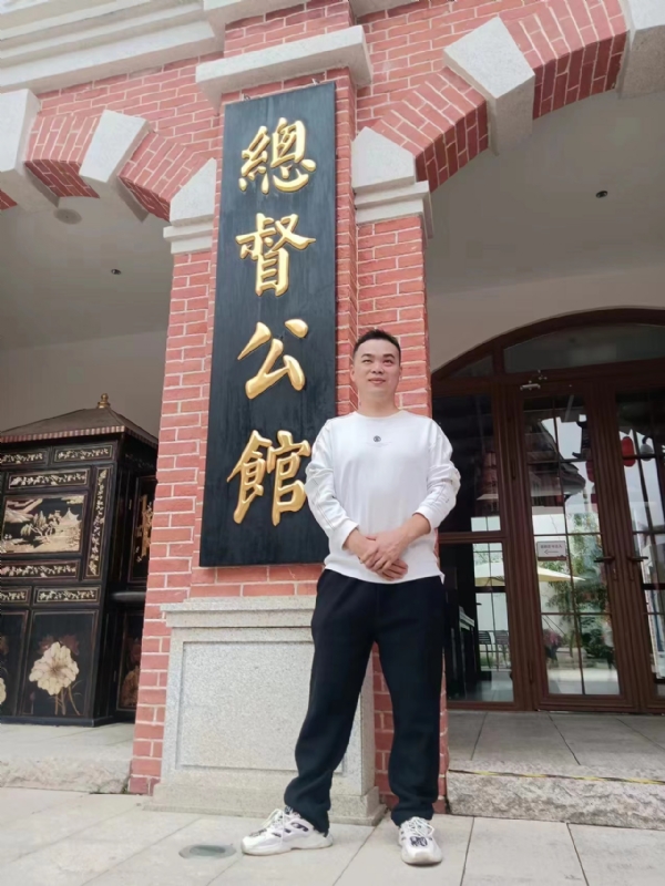 趙不到的第一张照片--东山交友网