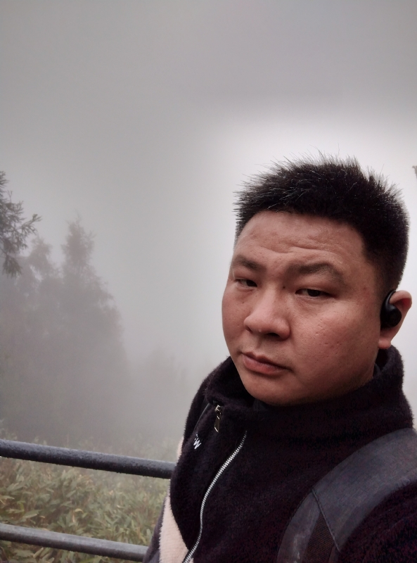 何何何的第一张照片--东山交友网