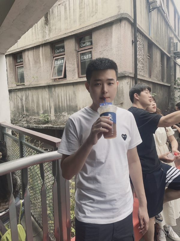 尚龙的第二张照片--东山交友网