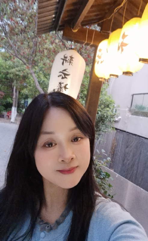 伊伊的第一张照片--东山交友网