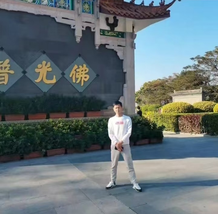 星艺的第一张照片--东山交友网
